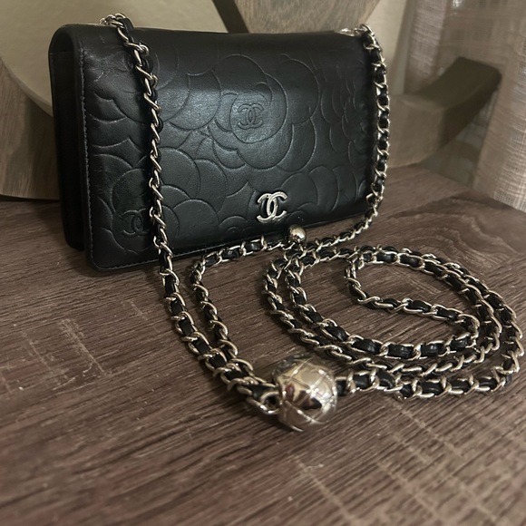 🇺🇸🖤⛓️Chanel Camellia Black Wallet Chain Silver Tone Hardware WOC Revamp - Picture 1 of 12